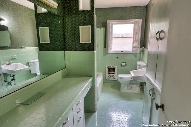 728 Getty St. Uvalde, TX 78801