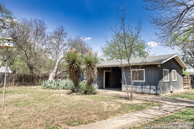 728 Getty St. Uvalde, TX 78801