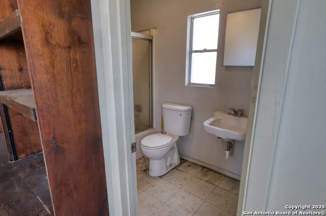 728 Getty St. Uvalde, TX 78801