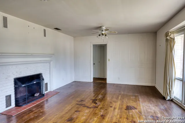 728 Getty St. Uvalde, TX 78801