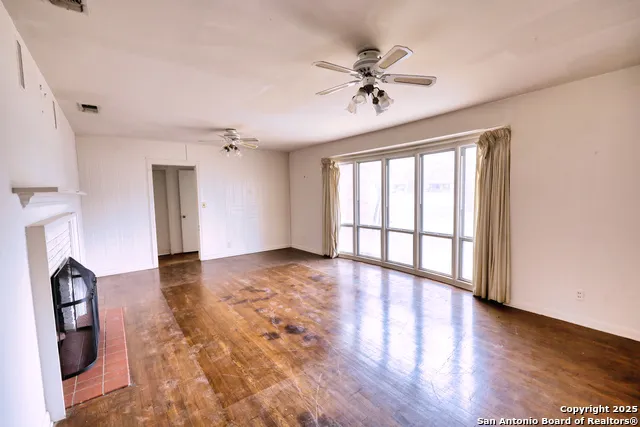 728 Getty St. Uvalde, TX 78801