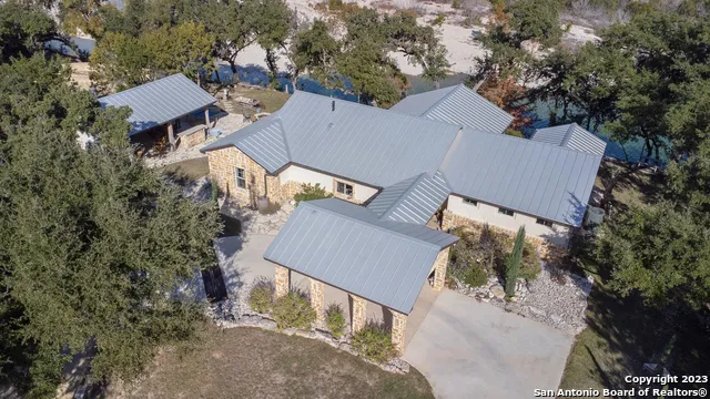 306 SD 37981 Barksdale, TX 78828