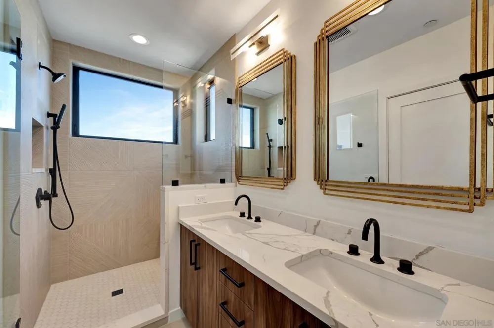 109 Daisy Ave Imperial Beach, CA 91932