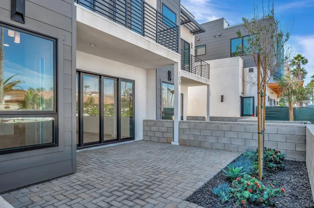109 Daisy Ave Imperial Beach, CA 91932