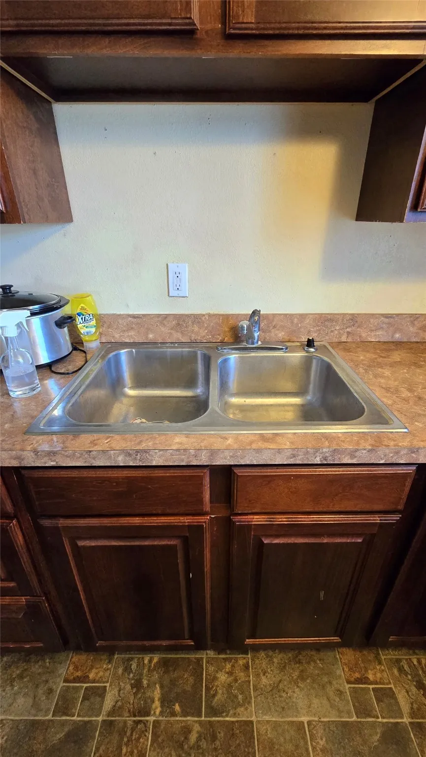 204 W Crossmain Milford, TX 76670