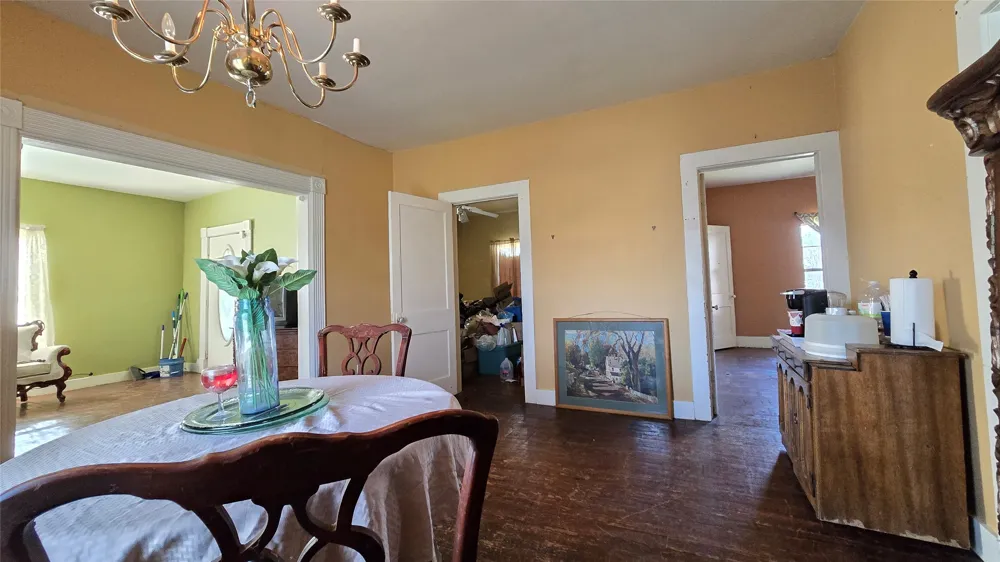 204 W Crossmain Milford, TX 76670