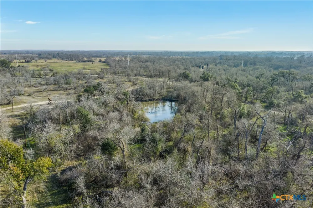1144 Treetop Lane Luling, TX 78648