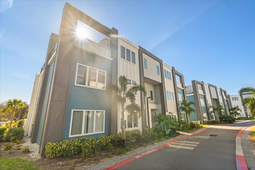 7760 SANDY RIDGE DRIVE #102 Reunion, FL 34747