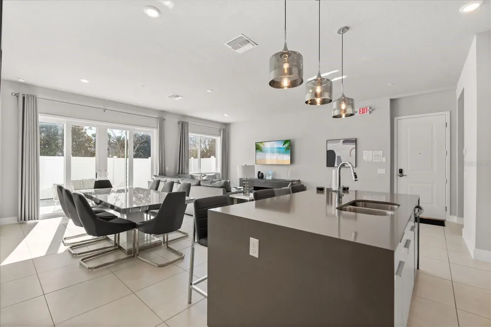 7760 SANDY RIDGE DRIVE #102 Reunion, FL 34747