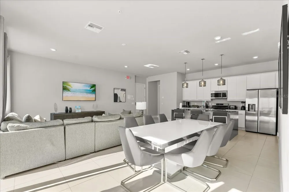 7760 SANDY RIDGE DRIVE #102 Reunion, FL 34747