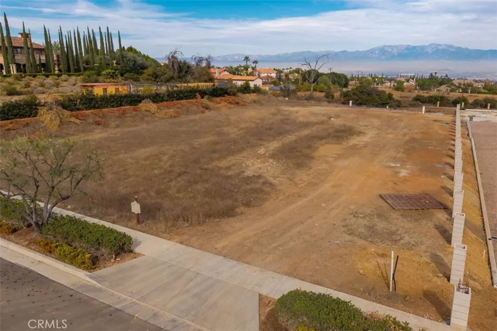 1127 Casper Circle Corona, CA 92881