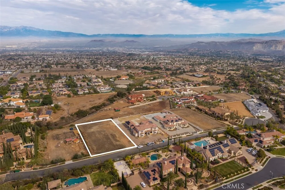 1127 Casper Circle Corona, CA 92881