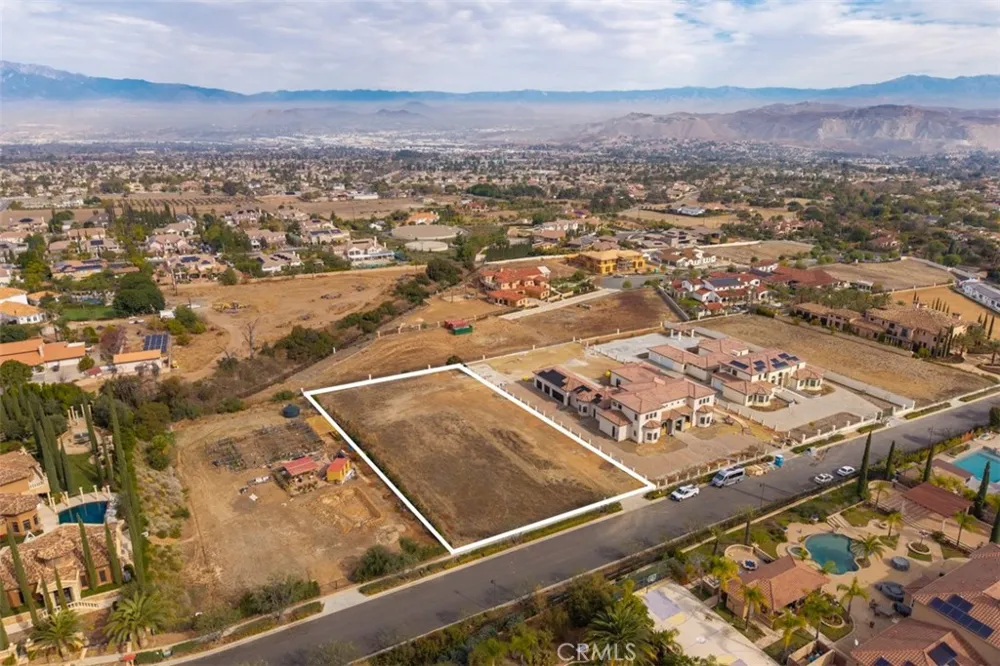 1127 Casper Circle Corona, CA 92881