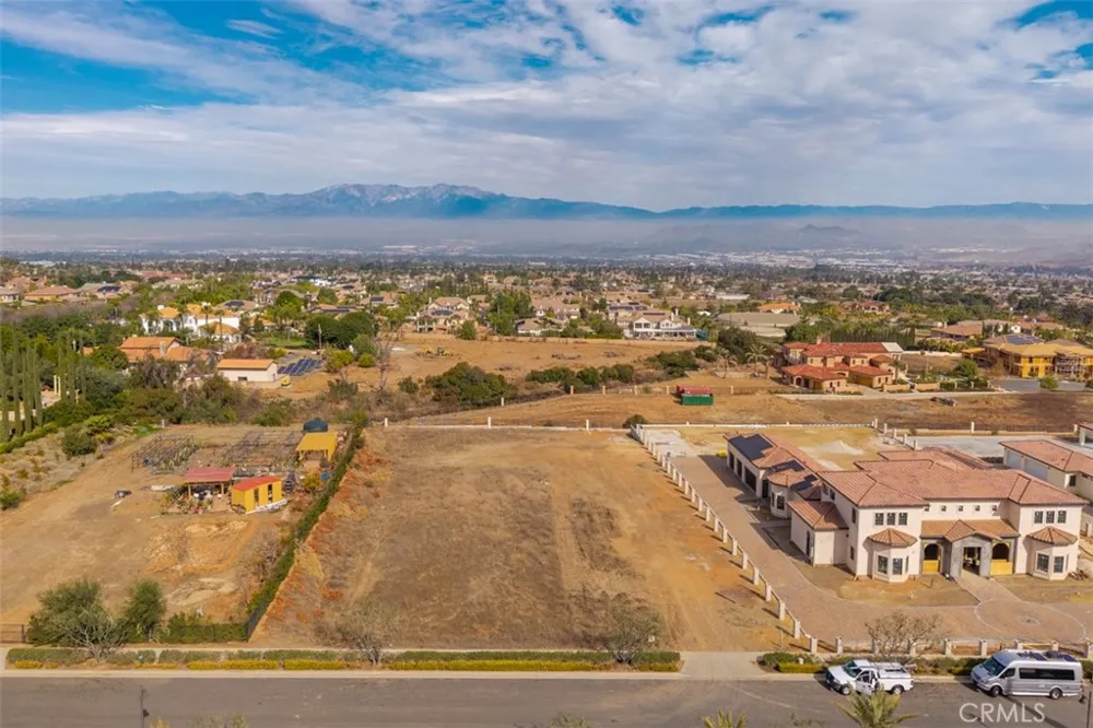 1127 Casper Circle Corona, CA 92881