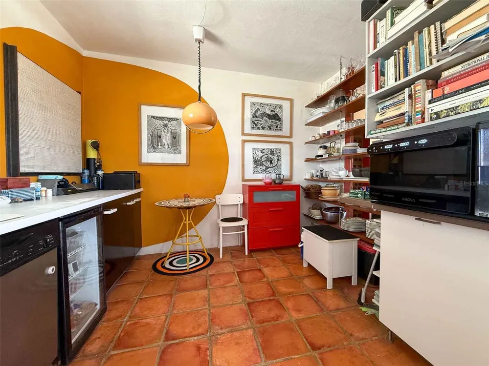 213 CALLE IGLESIAS Vieques, PR 00765