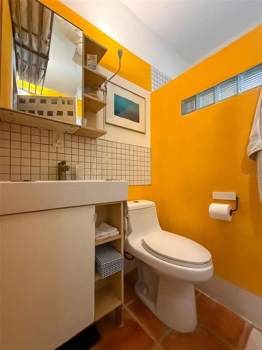 213 CALLE IGLESIAS Vieques, PR 00765