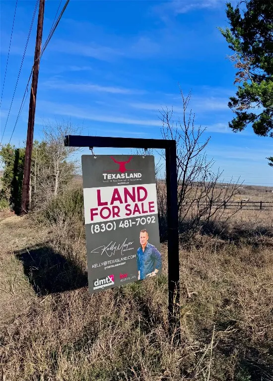 Scull Road Martindale, TX 78655