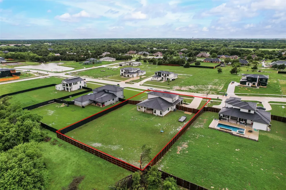 418 Whispering Way Red Oak, TX 75154