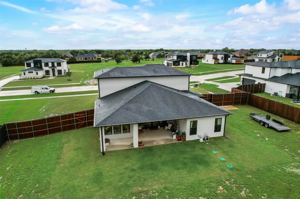 418 Whispering Way Red Oak, TX 75154
