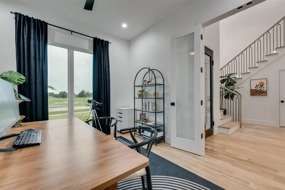 418 Whispering Way Red Oak, TX 75154