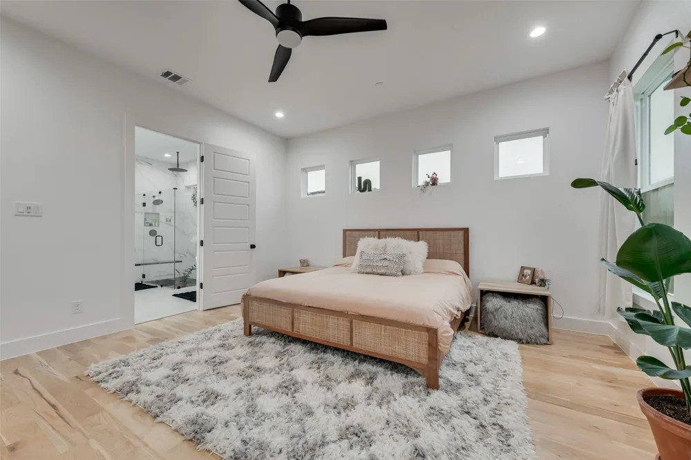 418 Whispering Way Red Oak, TX 75154