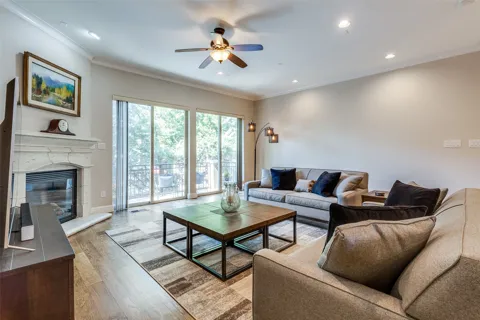 6333 Richmond #D