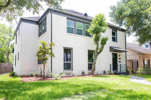 2301 Albans Road