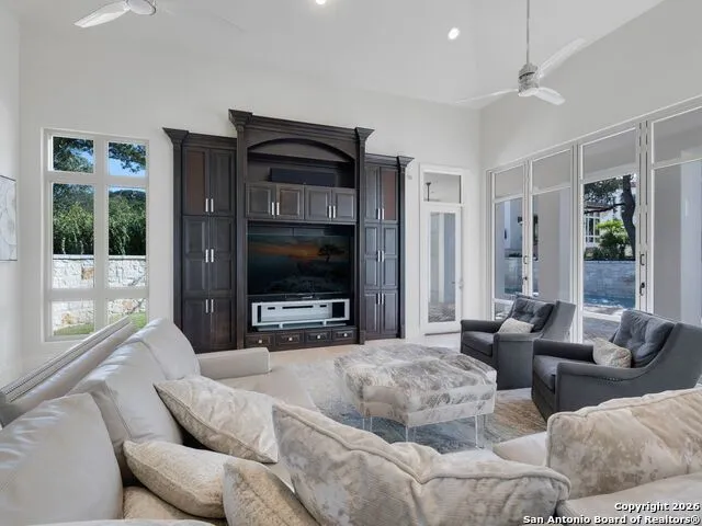 14 Duxbury Park San Antonio, TX 78257