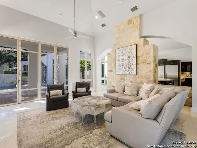 14 Duxbury Park San Antonio, TX 78257