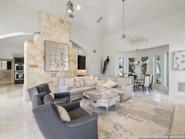 14 Duxbury Park San Antonio, TX 78257