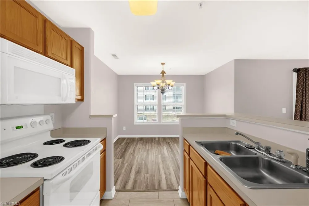 2204 Mcconnell Drive Kernersville, NC 27284