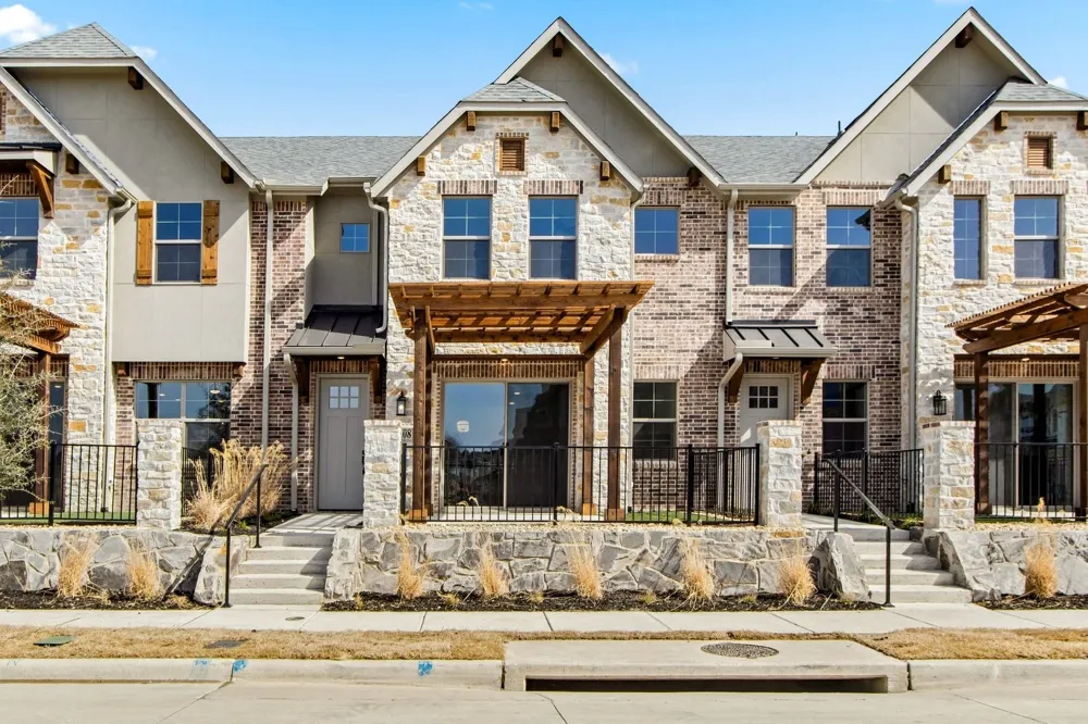 1208 Armstrong The Colony, TX 75056