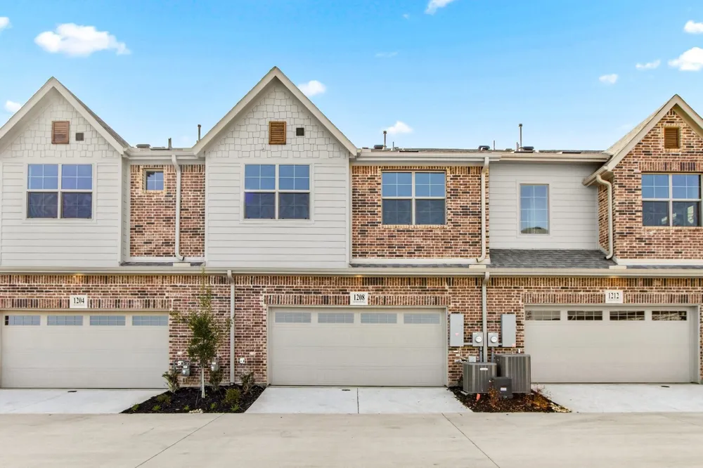 1208 Armstrong The Colony, TX 75056