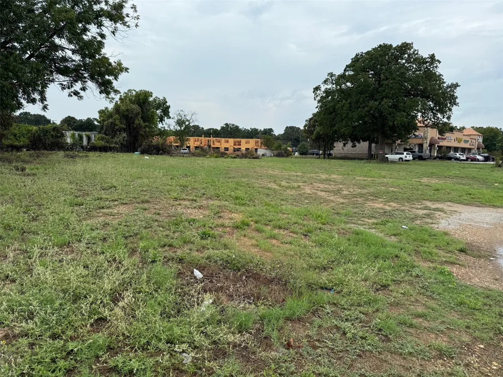 4308 E Belknap Street Haltom City, TX 76117