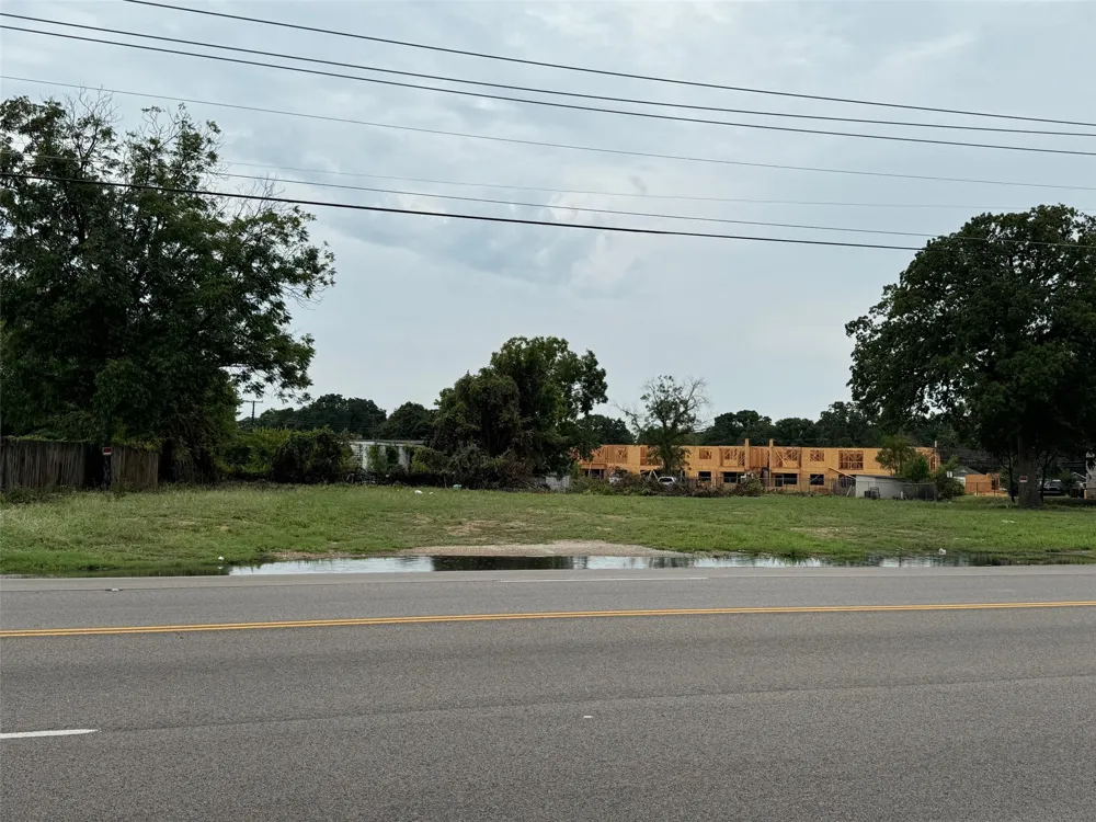 4308 E Belknap Street Haltom City, TX 76117