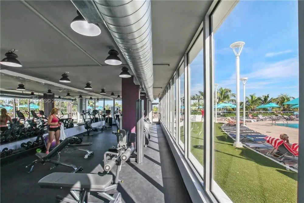 100 Lincoln Rd #426 Miami Beach, FL 33139