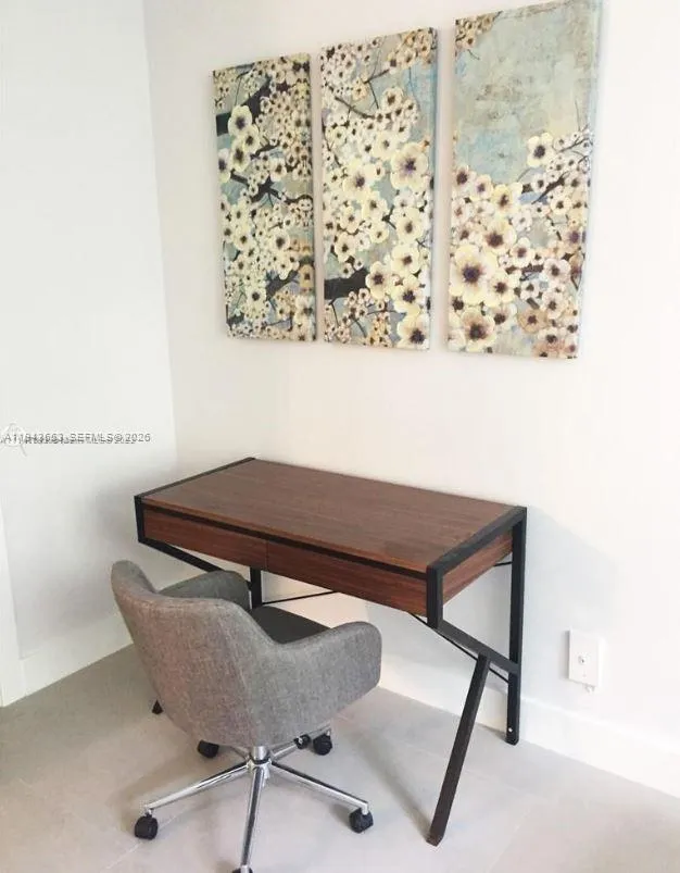 100 Lincoln Rd #426 Miami Beach, FL 33139