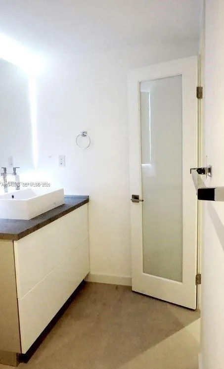 100 Lincoln Rd #426 Miami Beach, FL 33139