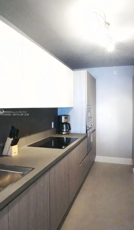 100 Lincoln Rd #426 Miami Beach, FL 33139