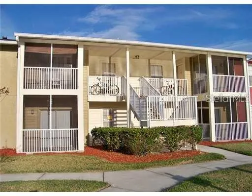 215 LAKE BROOK CIRCLE #204 Brandon, FL 33511