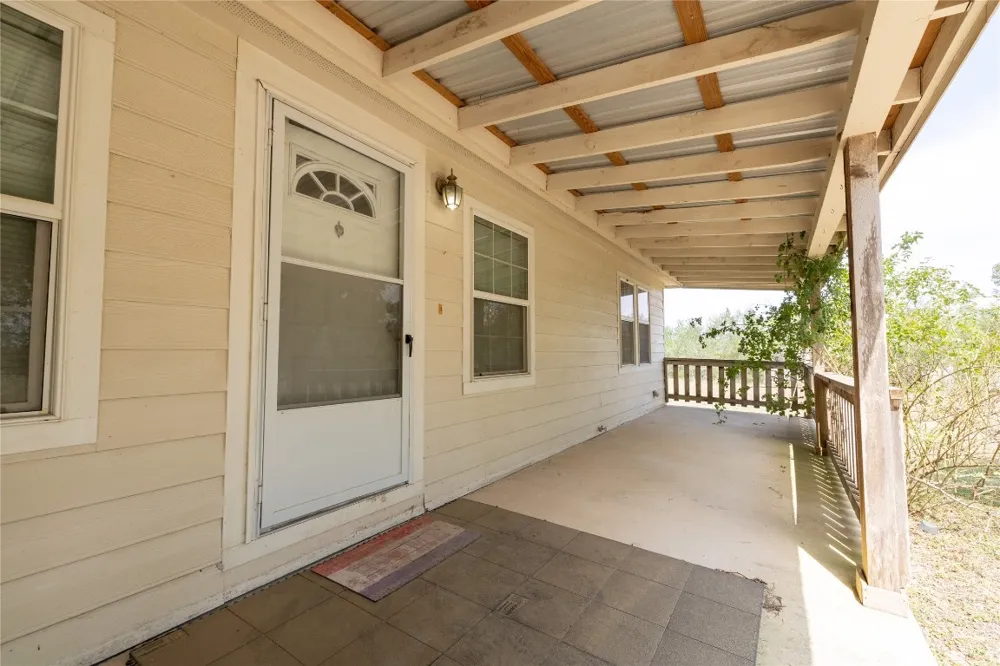 1400 Seminole Trail Dale, TX 78616