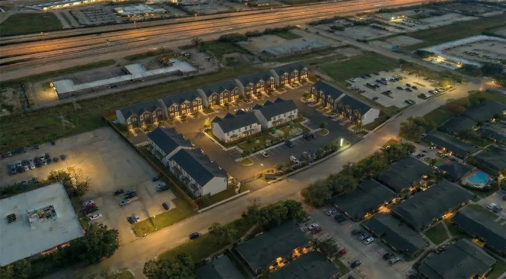 81 Northpoint Drive Building 6 #C Houston, TX 77060