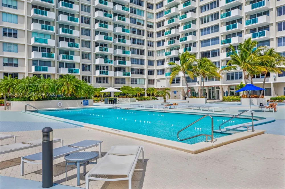 1200 West Ave #422 Miami Beach, FL 33139