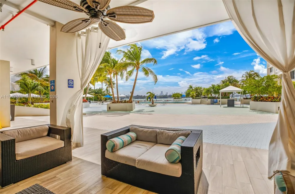 1200 West Ave #422 Miami Beach, FL 33139