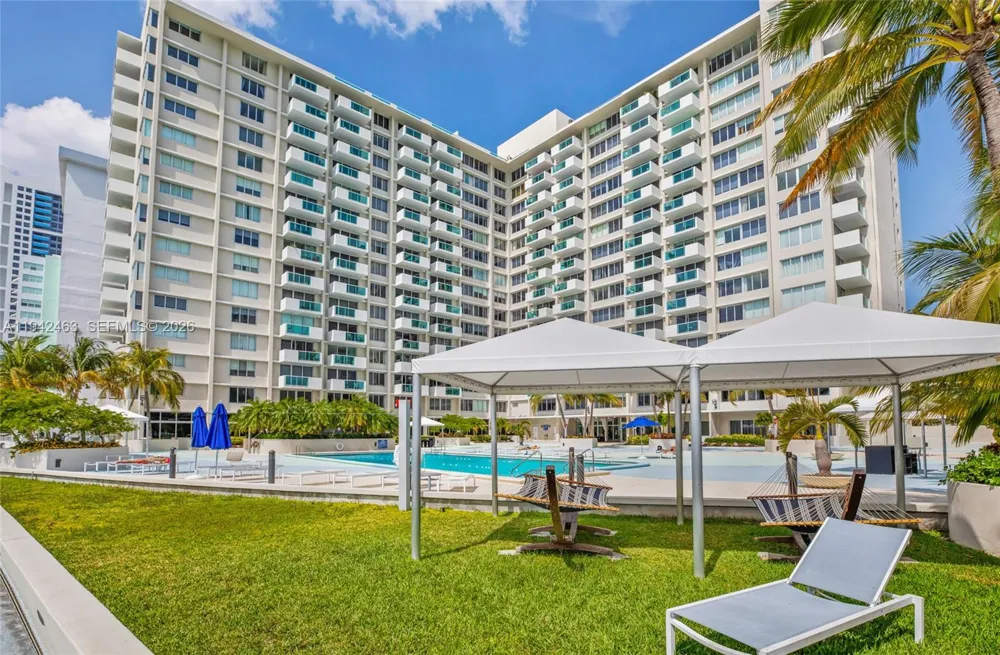 1200 West Ave #422 Miami Beach, FL 33139