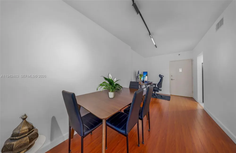 1200 West Ave #422 Miami Beach, FL 33139