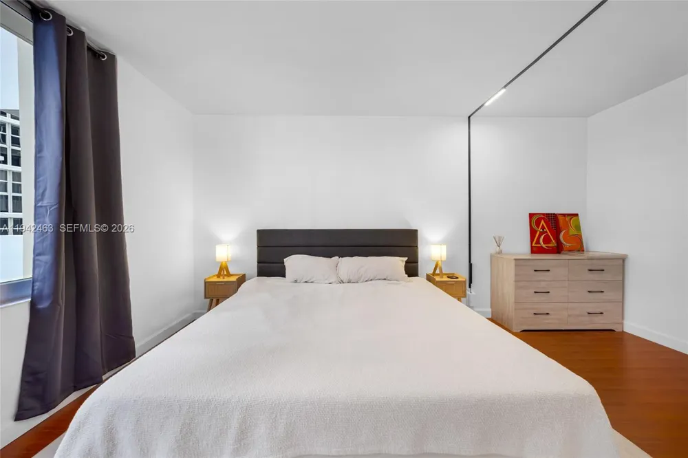1200 West Ave #422 Miami Beach, FL 33139