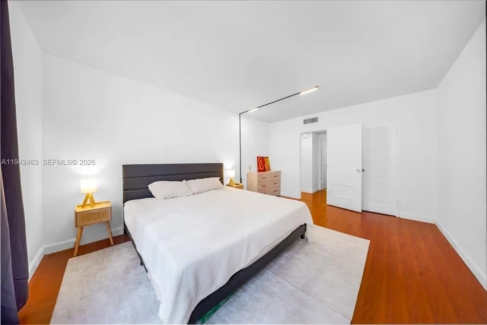 1200 West Ave #422 Miami Beach, FL 33139