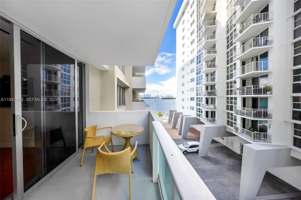 1200 West Ave #422 Miami Beach, FL 33139