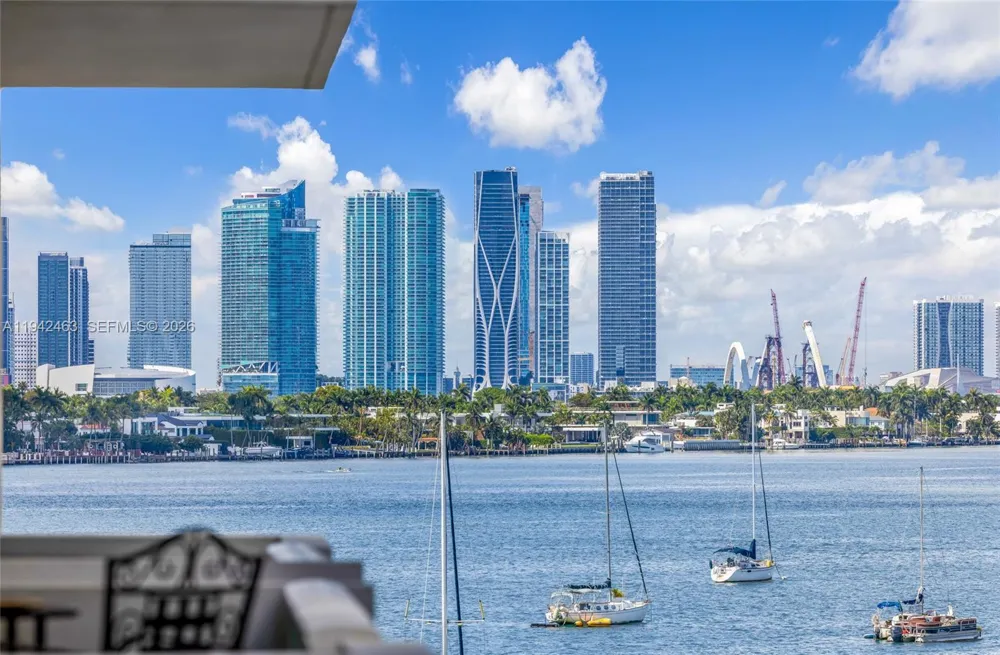 1200 West Ave #422 Miami Beach, FL 33139